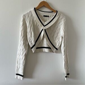 Elegant White Cable Knit Sweater with Black Trim DAZY M GUC